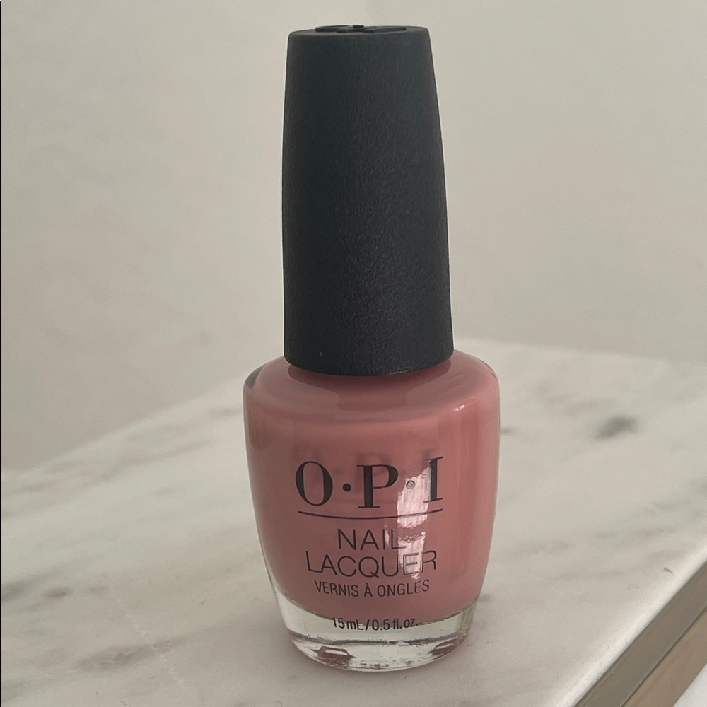 OPI -Suzi Calls the Paparazzi Nail Lacquer Brand New - Picture 5 of 9